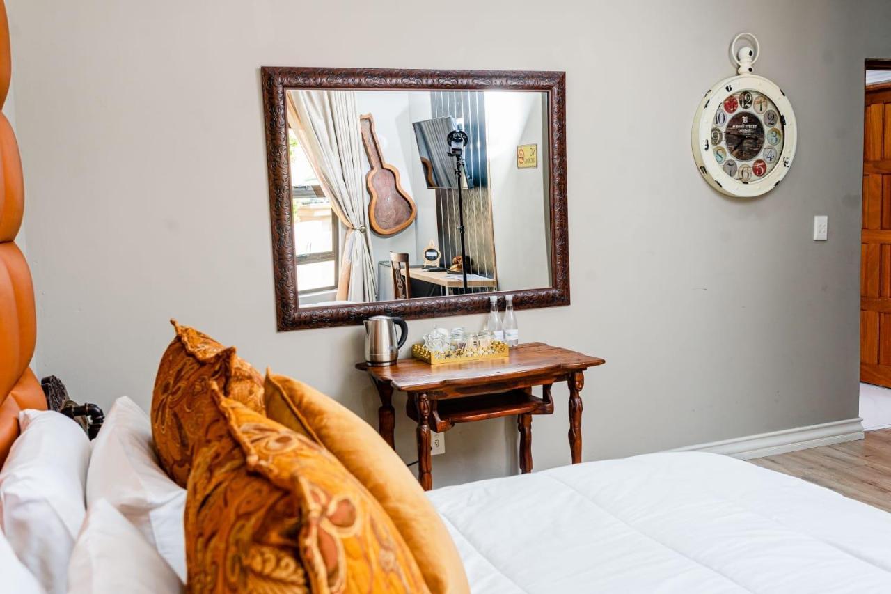 Re-Union Vacations Otel Hartbeespoort Dış mekan fotoğraf